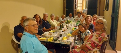 Cena di gran classe in un bel giardino di Viareggio presso Passeggiata Mare